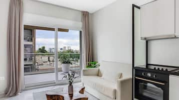 Apartment, 1 Bedroom, Balcony | Living area