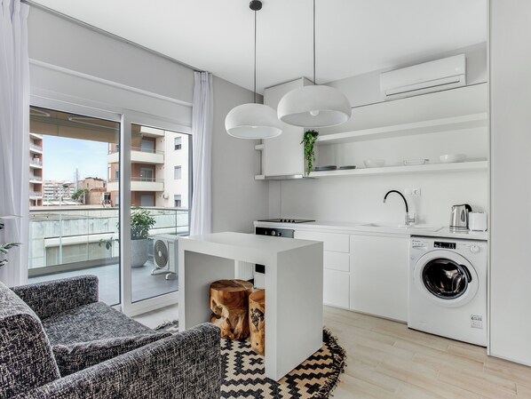 Apartment, 1 Bedroom, Balcony | Laundry - Sanders Old Port Thessaloniki (Thessaloniki)