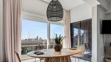 Departamento, 1 habitación, vista a la ciudad | Servicios de la habitación