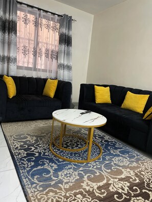 Smart TV - Chic 1-bedroom with AC and WiFi in soothing Mombasa (Mombasa)