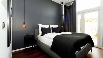 Einzelzimmer | Wohnbereich | Fernseher