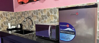 Cozy apartment in welcoming Tagbilaran City with AC, WiFi Free Parking