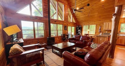 Trout Lily Cabin - Mountain Views, Wooded Setting, Dog Friendly, Wood Stove Feature, Firepit, WIFI