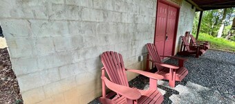 Trout Lily Cabin - Lansing, NC