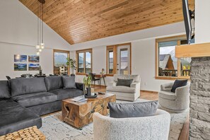 Smart-tv och eldstad