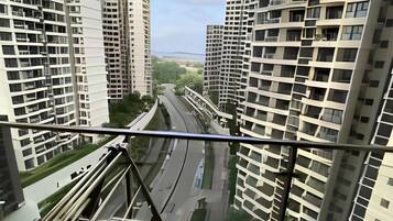 Apartamento standard, vista para a cidade | Vista para a rua