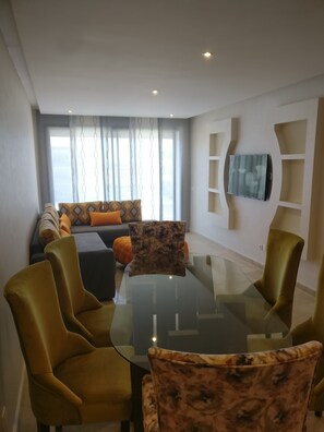 TV - Appart T3 dar Bouazza Clim Piscine Wifi 90m2 (Tamaris)