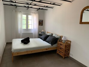 Room - Charming villa with garden and terraces in a quiet location just 8 minutes from the beach!  (Arcachon)