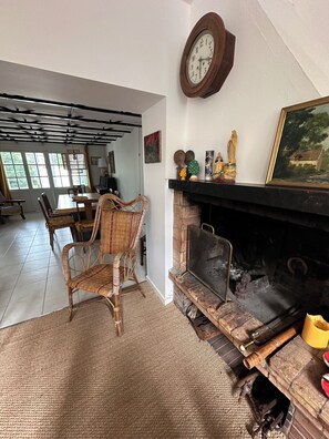 Interior - Charming villa with garden and terraces in a quiet location just 8 minutes from the beach!  (Arcachon)