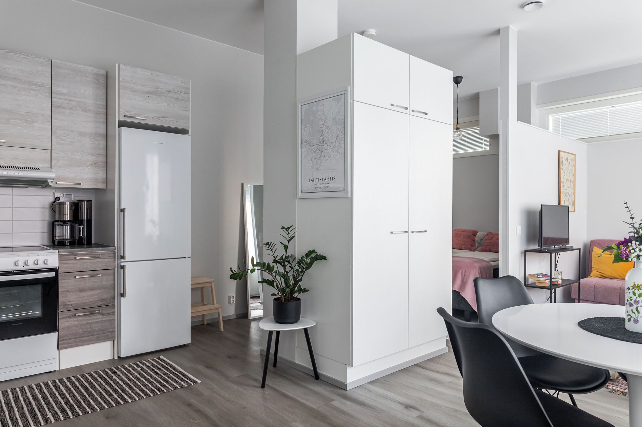 Studio Deluxe, vue ville | Coin séjour | TV connectée