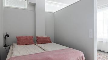 Deluxe-studio, kaupunkinäköala | Pimennysverhot, silitysrauta/-lauta, ilmainen Wi-Fi, pääsy pyörätuolilla