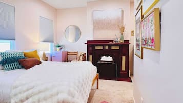 1 bedroom, iron/ironing board, travel cot, WiFi