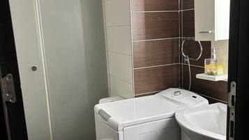 Comfort Apartment, City View | Bathroom