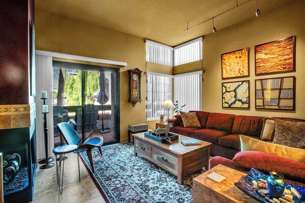 Televisie en een open haard