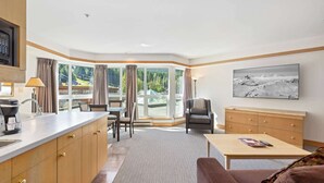 Interior - Whistler - Le Chamois - Studio #218 (Whistler)