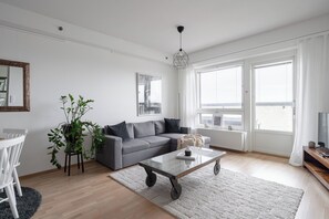 Appartement Deluxe, balcon, vue ville | 1 chambre, décoration personnalisée, ameublement personnalisé