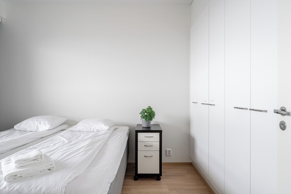 Fabulous 1br Apt With Sauna & Views 3