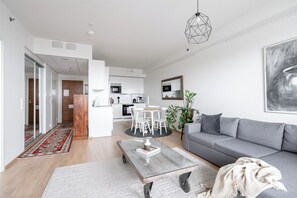 Appartement Deluxe, balcon, vue ville | 1 chambre, décoration personnalisée, ameublement personnalisé