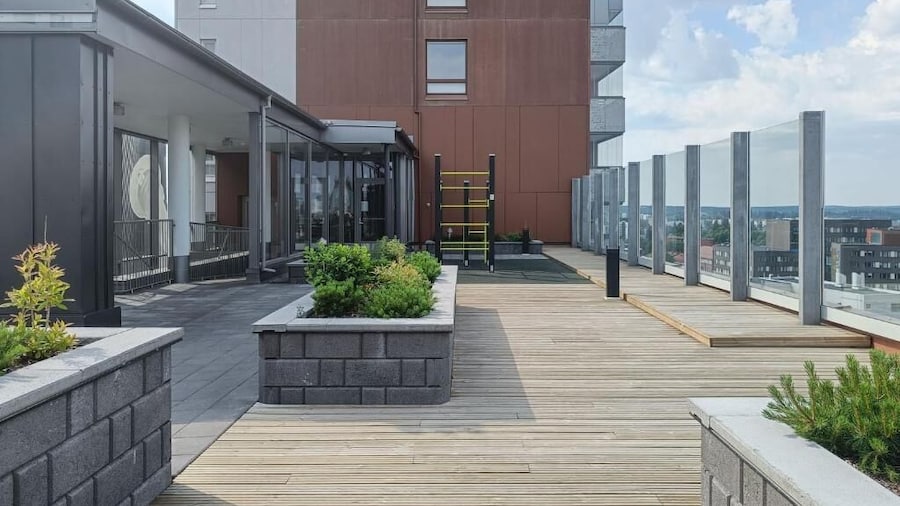 Fabulous 1BR Apt with Sauna & Views