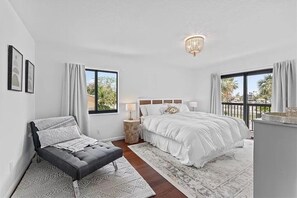 3 habitaciones, tabla de planchar con plancha, internet y ropa de cama 