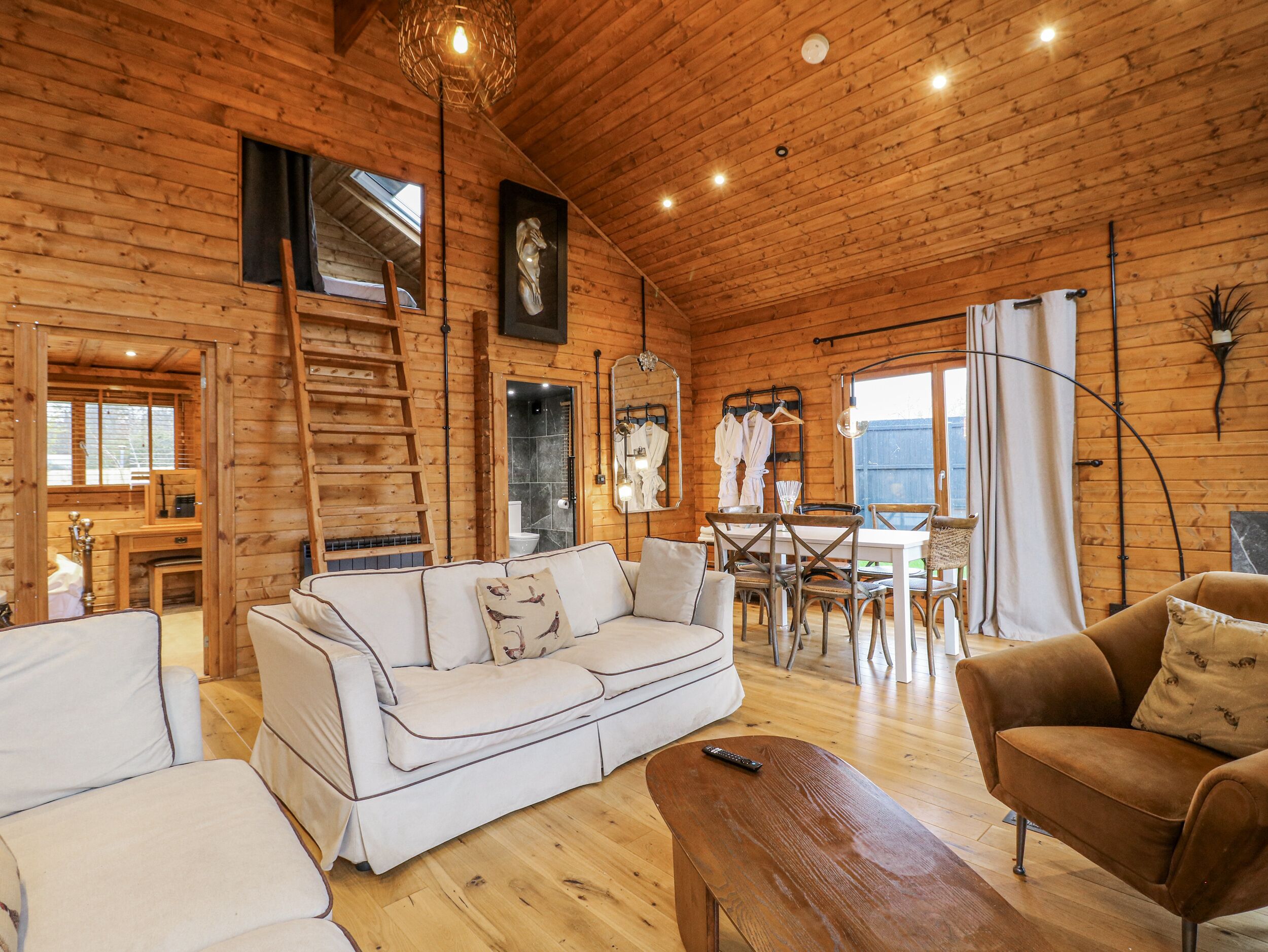 Rabbit Hole, Pet Friendly, With Hot Tub In Stamford - Northamptonshire