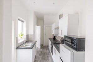 Fridge, microwave, oven, electric kettle - Properties Unique | Mowbray (South Shields)