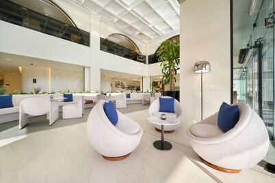 Nova M Hotel Edge By Rotana