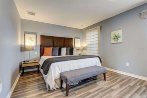 อพาร์ทเมนท์ | 2 ห้องนอน, โต๊ะทำงาน, อินเทอร์เน็ต��ความเร็วสูง