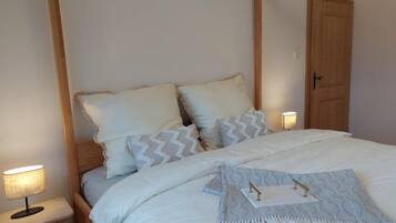 1 Schlafzimmer, Bügeleisen/Bügelbrett, Reisekinderbett, kostenloses WLAN