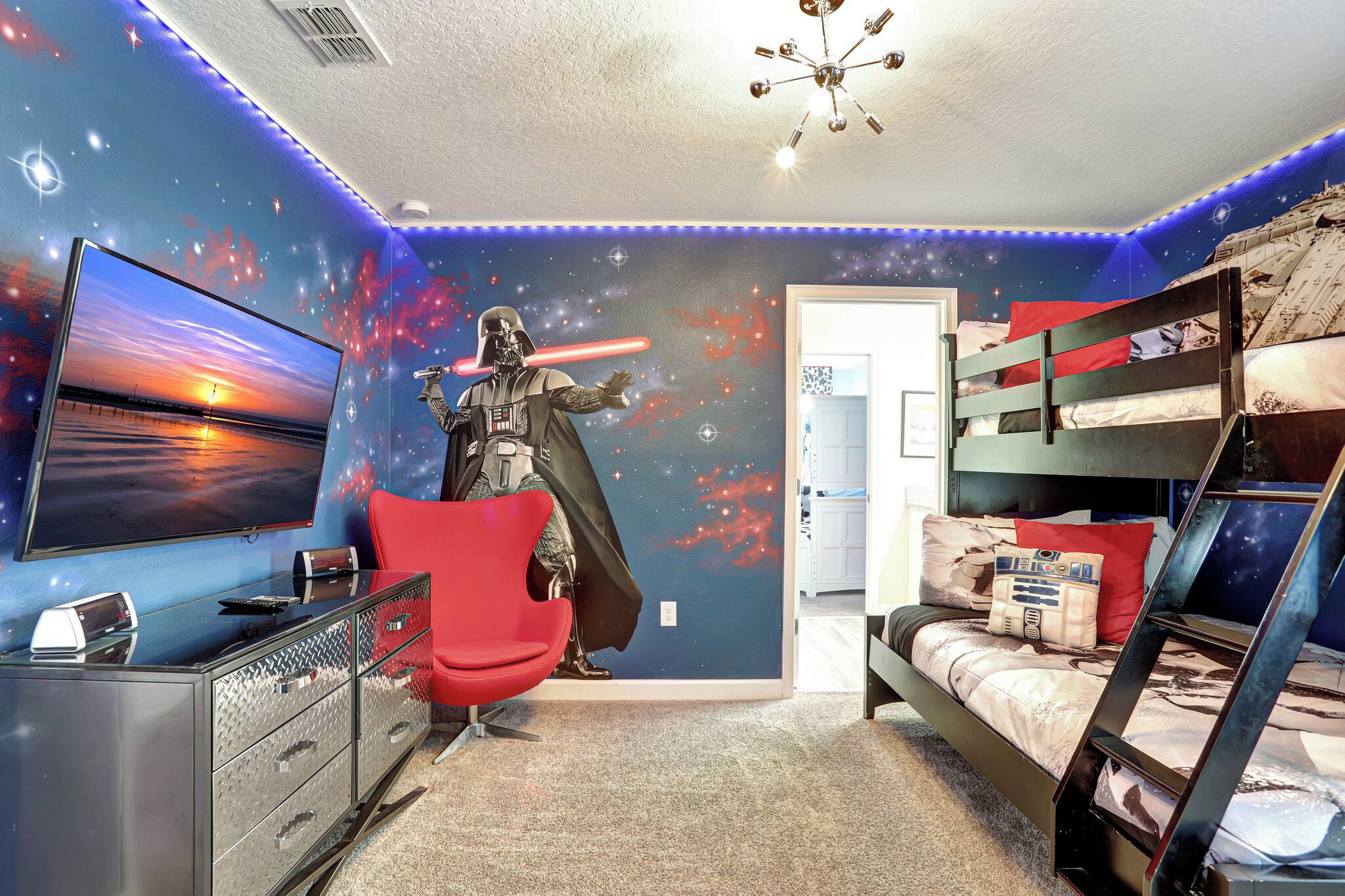 6 bedrooms, iron/ironing board, travel crib, free WiFi