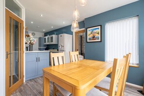 Dining - Mariner's Way | Winterton Cottages (Winterton-on-Sea)
