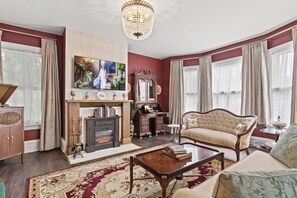 Téléviseur connecté, jeux vidéo, sélection de musique