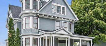 Elegant Historic Stay | Walk to Capitol & Attractions | Modern Comfort