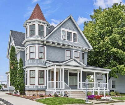 Elegant Historic Stay | Walk to Capitol & Attractions | Modern Comfort