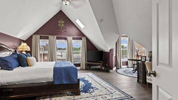 6 bedrooms, iron/ironing board, free WiFi, bed sheets
