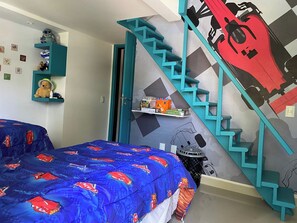 4 chambres, fer et planche à repasser, Wi-Fi, literie fournie