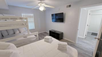 3 chambres, fer et planche à repasser, Wi-Fi gratuit, draps fournis