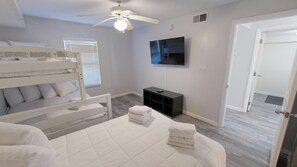 3 habitaciones, tabla de planchar con plancha y wifi gratis 