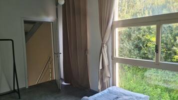 3 chambres, fer et planche Ă repasser, lit parapluie, Wi-Fi