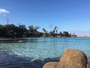 3 slaapkamers, een strijkplank/strijkijzer, reisbedje, wifi