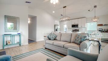 Cottage (2 Bedrooms) | Interior