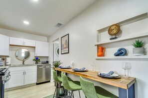 Interior - Albuquerque Retreat w/ Hot Tub - Central Location! (Albuquerque)