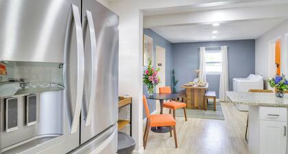 Central Albuquerque Getaway w/ Hot Tub & Grill!