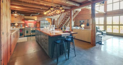Forested Flagstaff Cabin ~ 23 Mi From Downtown