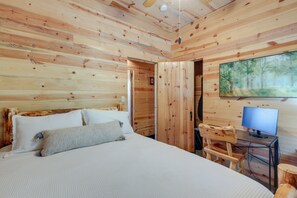 6 bedrooms, laptop workspace, iron/ironing board, free cots/infant beds