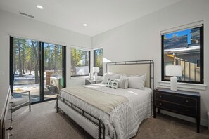 3 bedrooms, internet, bed sheets - Forestbrook Escape with Access to Exclusive Golf (Sunriver)