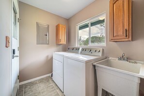 單棟房屋 (3 Bedrooms) | 內部