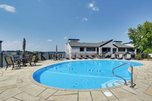 Apartment (2 Bedrooms) | Interior - Lakefront Condo in Osage Beach: Balcony + Views! (Osage Beach)