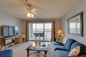 Apartment (2 Bedrooms) | Interior - Lakefront Condo in Osage Beach: Balcony + Views! (Osage Beach)