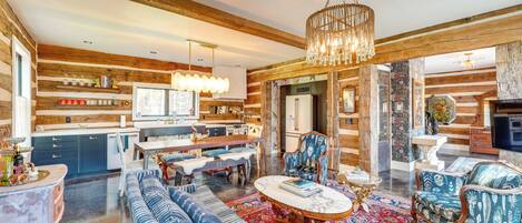 House (5 Bedrooms) | Front of property